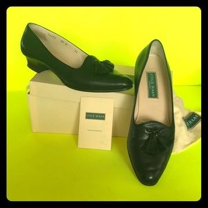 Cole Haan black leather loafers 8.5